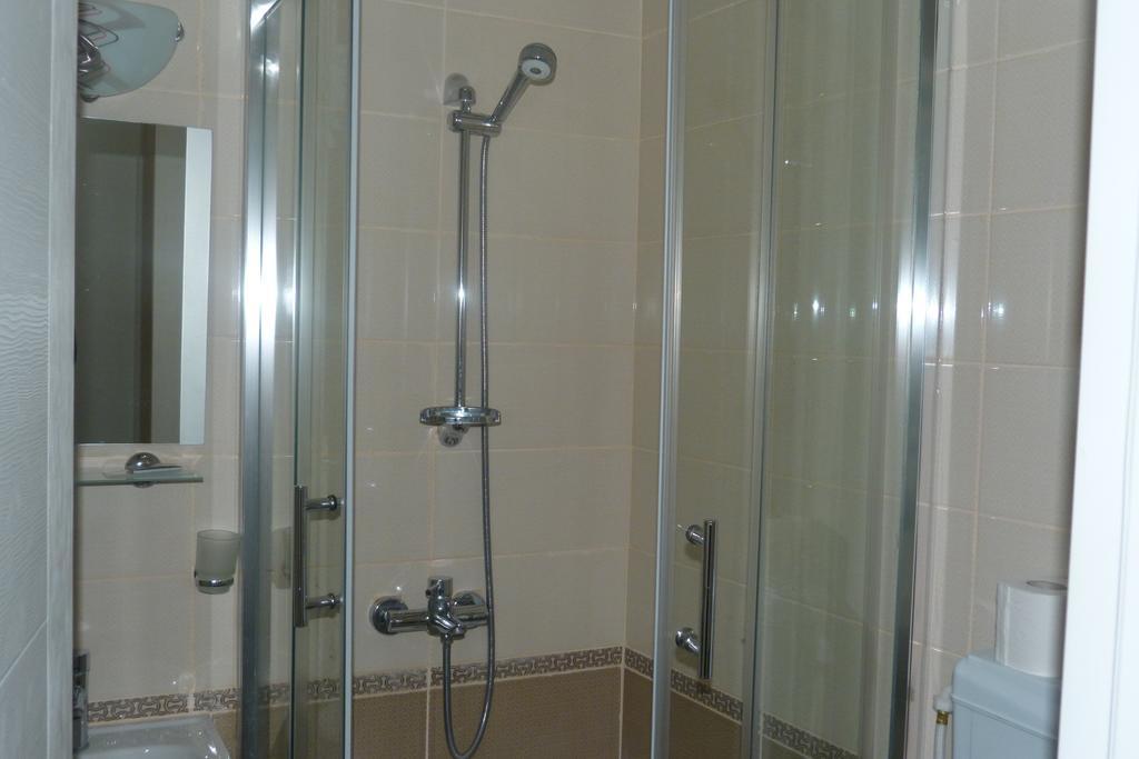 Eagles Budget Home Istanbul Bilik gambar
